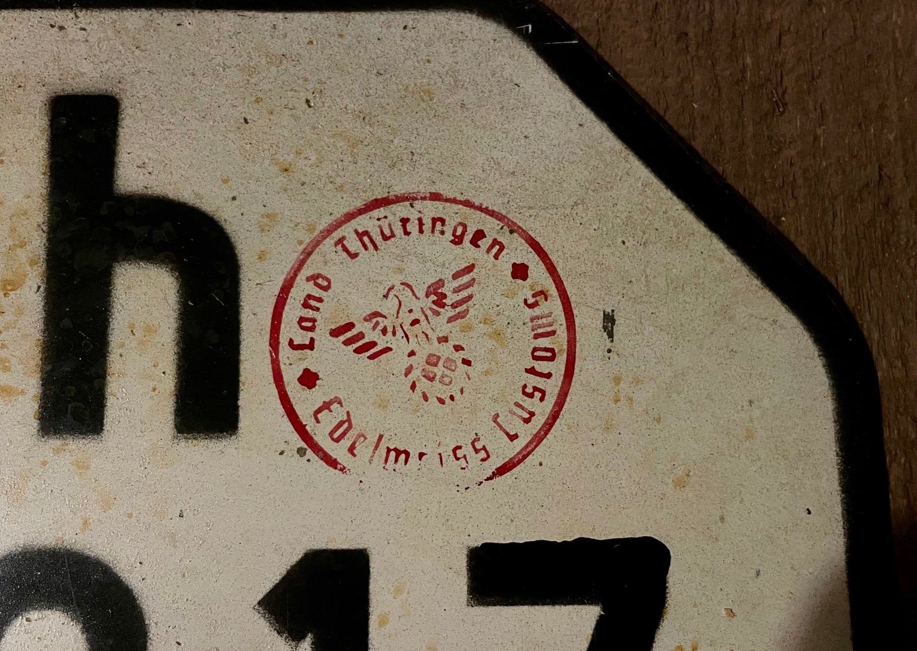 Kennzeichen vorn gebogen (Vorkriegs-Optik)